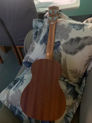 Vende-se ukulele