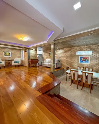 CASA RESIDENCIAL/COMERCIAL NO CENTRO DE FLORIPA