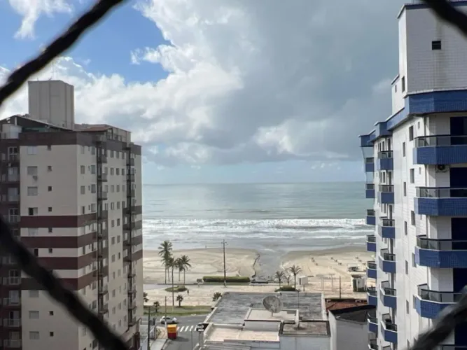 Apartamento 3 quartos, sendo 1 suíte, 100m do mar, aceita financiamento bancário e estuda