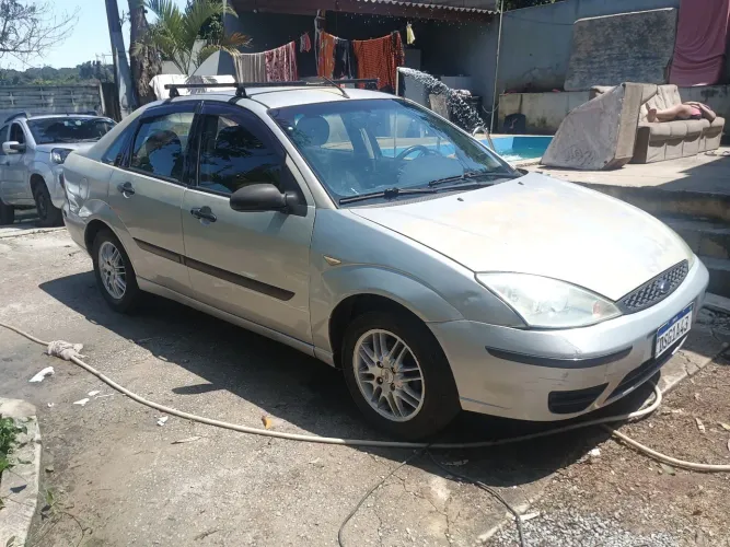 Ford Focus Sedan 1.6/1.6 Flex 8v/16v 4P Mec. 2006