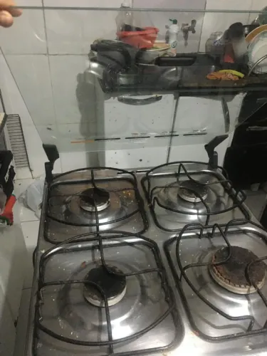Fogão usado, funcionando perfeitamente. Tudo top