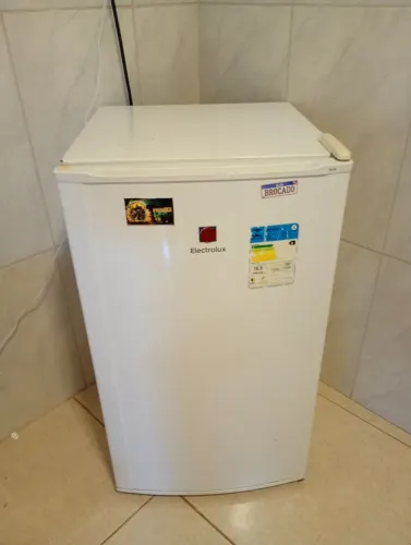 Frigobar Eletrolux 124L