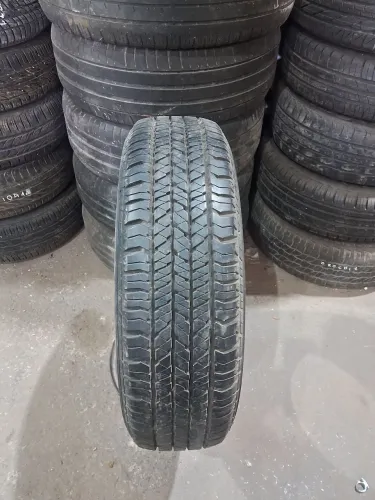 1 pneu DUELER BRIDGESTONE  205/70/15  99% BORRACHA 