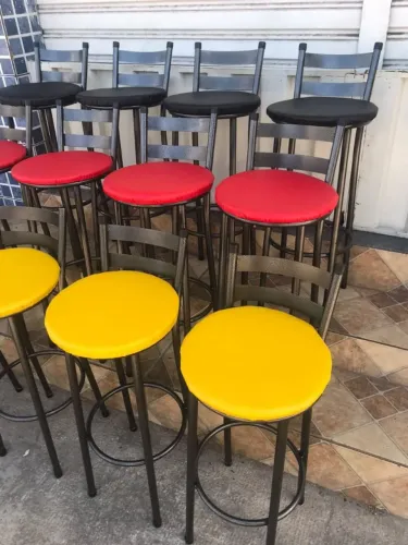 Bancos de aço para bancada