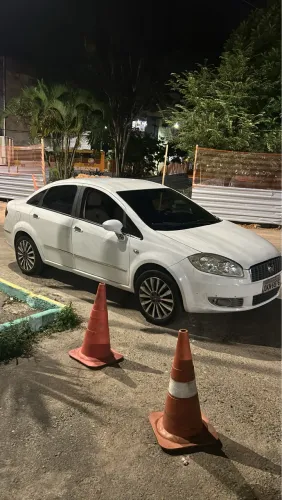 Fiat Linea Essence 1.8 Flex 16V 4P 2013
