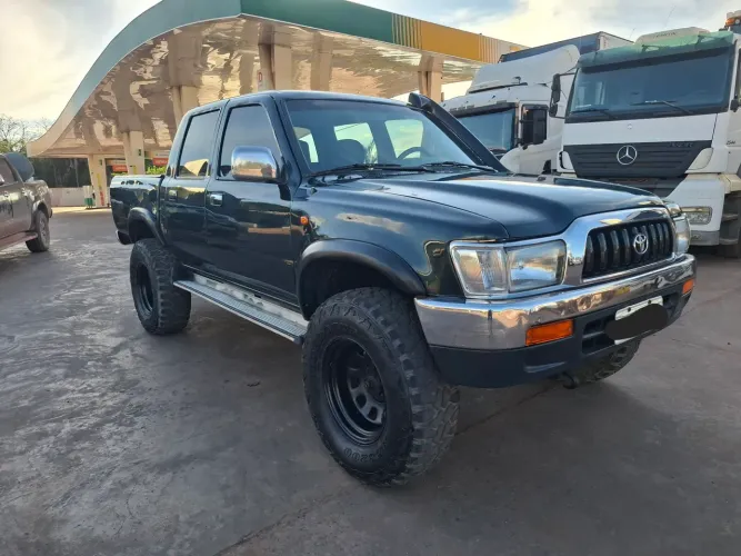 Toyota Hilux CD SR 4X4 3.0 8V 90cv Diesel 2002
