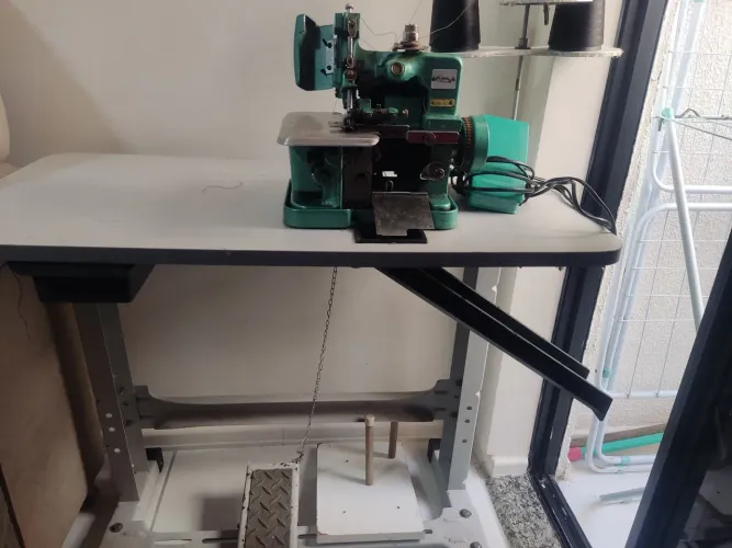 Vendas de uma máquina de costura sem industrial 