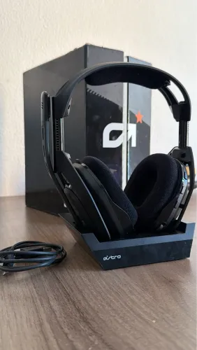 Headset Astro A50 Gen 4 Wireless PS/PC + Base Station - Completo