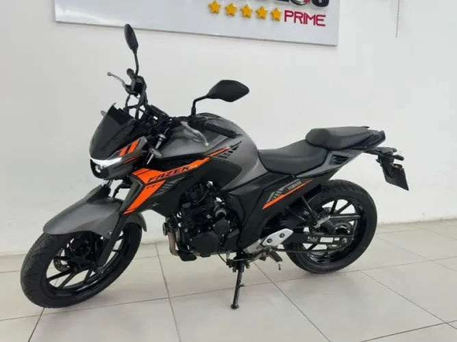 YAMAHA FZ25 FAZER 2025