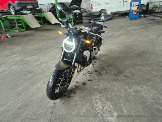 cb1000r
