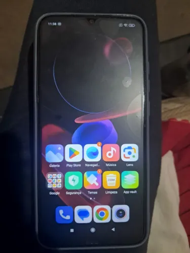 Redmi note 8 com defeito tela traseira e frente trincada e nao esta subindo chip troco