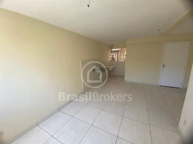 Imóvel para venda possui 64 metros quadrados com 2 quartos em Todos os Santos - Rio de Jan