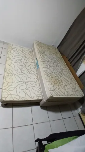 Cama Box Solteiro com Cama Auxiliar - R$ 60,00
