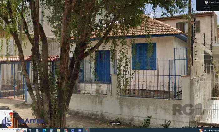 BAIXOU! Casa à Venda Bairro Glória próxima ao BOURBON SHOPPING Teresópolis.