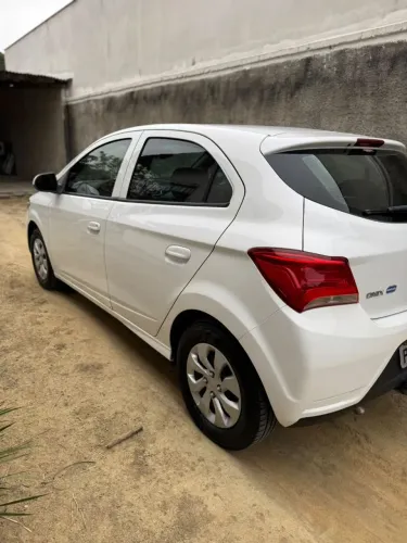 Chevrolet Onix Hatch LT 1.0 8V Flex Mec. 4P 2018