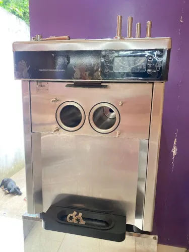 Vendo maquina de sorvete expresso.