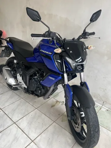 Fazer FZ15