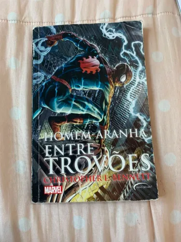 Livro homem aranha