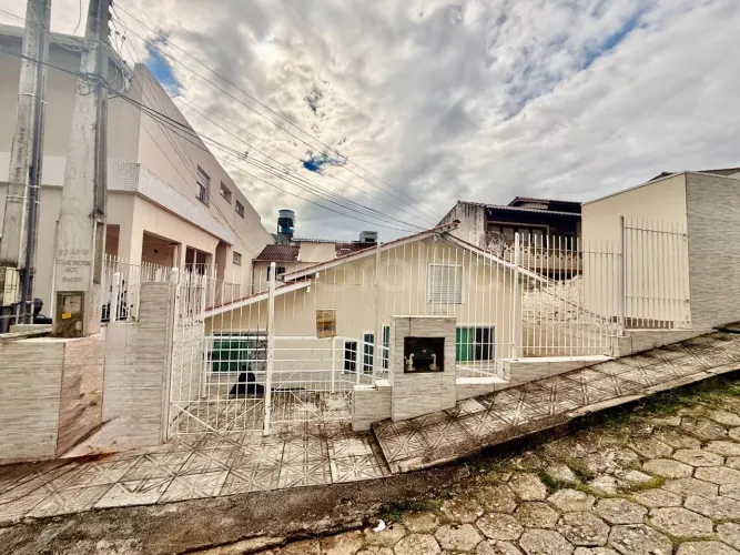 Casa à venda 8 quartos em Trindade