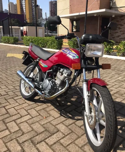 Honda CG 125 Titan 1999 Vermelha