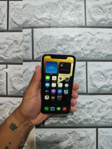 Iphone xr 64gb, sem defeitos, funciona tudo, pega ate face id, entrego