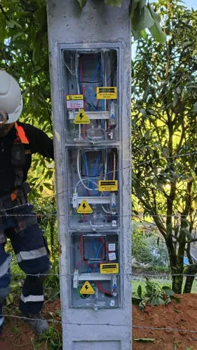 Eletricista | Padrão Celesc | Iluminação Pública em Altura