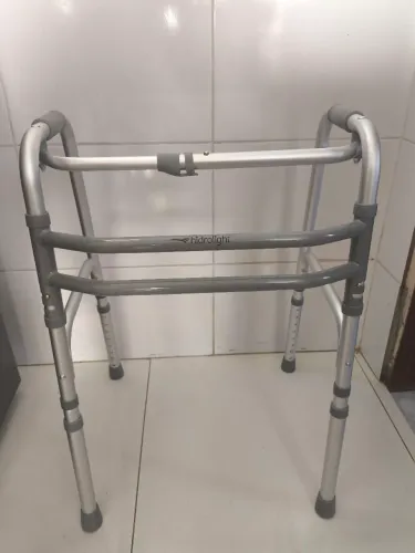 ANDADOR PARA IDOSOS OU ADULTO