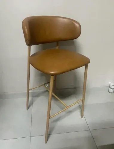 Banqueta de ferro no courissimo