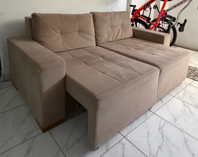Sofá Retrátil Bege