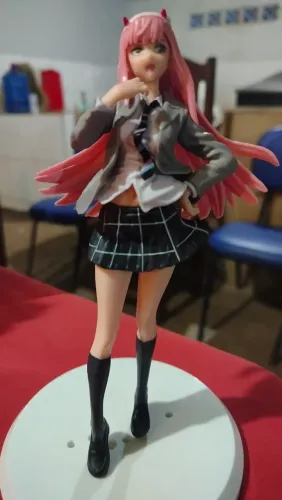 Action figure Zero two