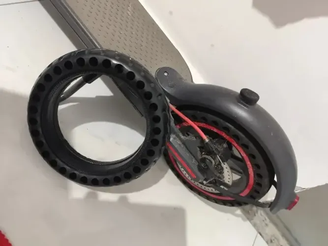 Pneu Sólido 8.5x2 para Patinete Elétrico Xiaomi e Foston Sem uso