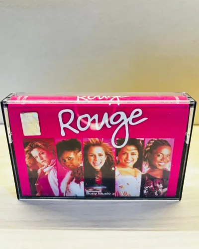 Fita Cassete K7 Rouge 2002 | Rara, original e importada 