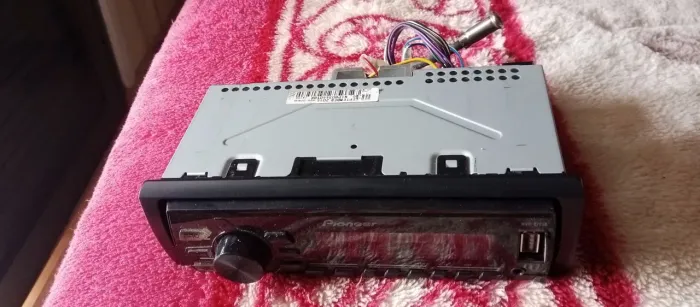 CD play Pioneer MVH-078UB