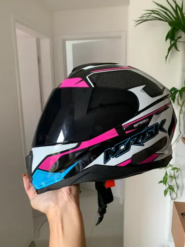 Capacete Norisk Speedmax preto, branco e rosa