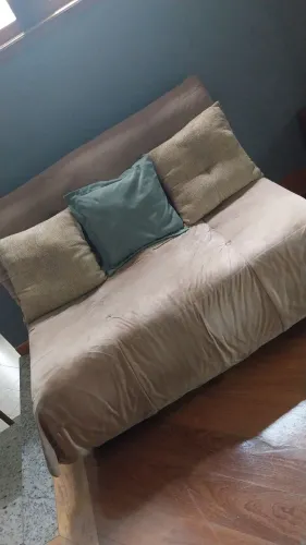 Sofa dois lugares suede