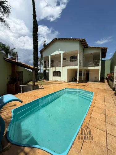 SOBRADO COM 3 SUÍTES, PISCINA E LOTE DE 360 M² NO GENTIL MEIRELES