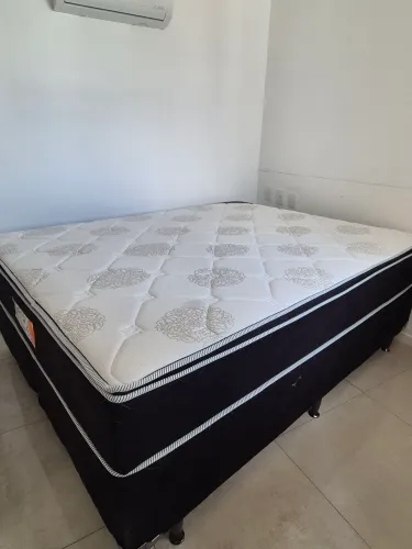 VENDO CAMA BOX QUEEN