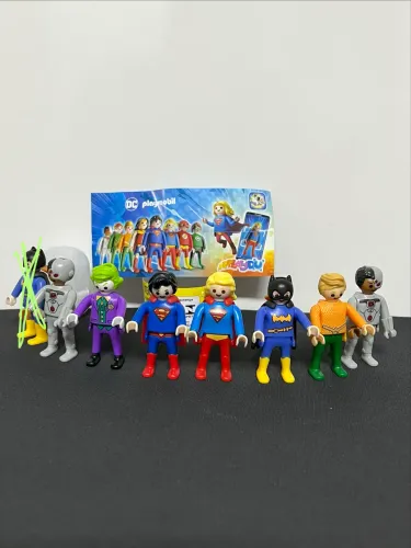 Heróis e Vilões DC Kinder Ovo PlayMobil