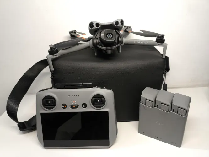 Drone profissional em promoção Dji Mini 5 pro combo fly more plus com tela ( 1 ciclos ) .