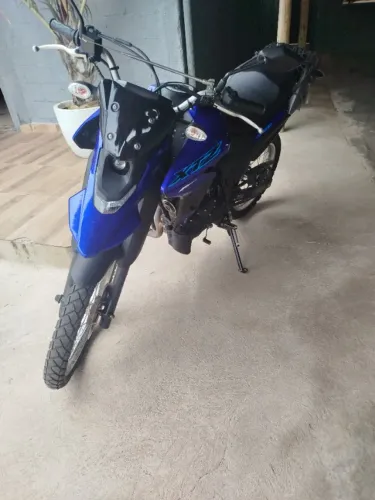 vendo Yamaha XTZ 250 Lander Connected 2025