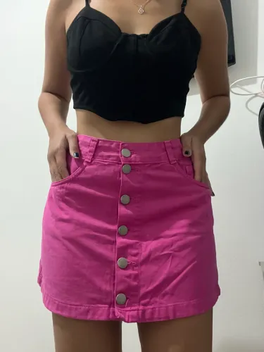 Saia jeans rosa Marisa, usada 2 vezes.