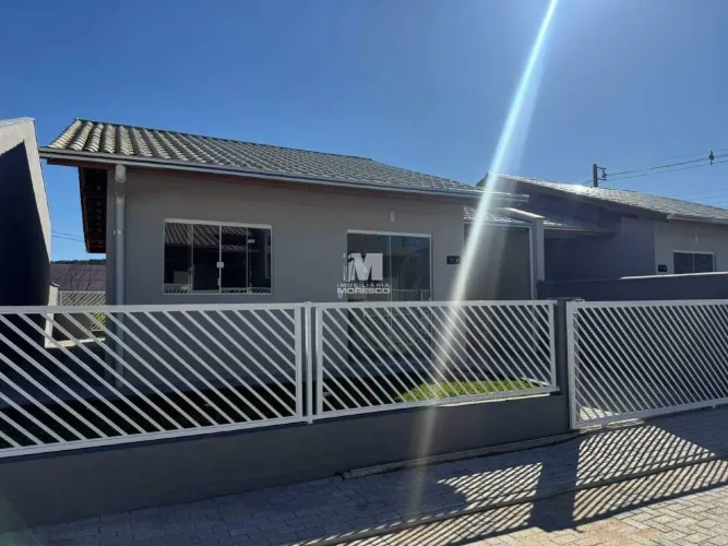 Casa com terreno e vista para as montanhas 2 dormitórios Aceita financiamento.
