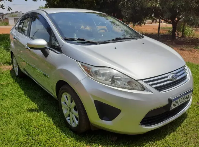 Ford Fiesta Sedan SE 1.6 16V Flex 4P 2011