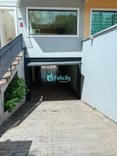 Sobrado com 3 Dorms, 5 Vagas, 150m2 no Parque São Domingos.