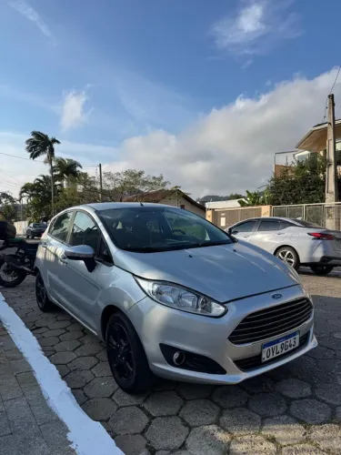 Ford Fiesta 1.6 16V Flex Aut. 5P 2014