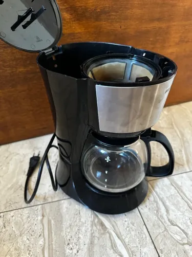 Cafeteira elétrica Brittania 30 Cafés