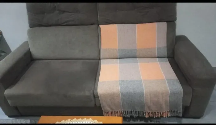 Sofá 3 lugares Muito Confortável