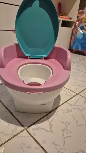 Troninho Infantil Rosa com Tampa | Penico Infantil | Em Ótimo Estado