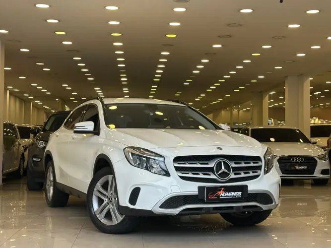 Mercedes-Benz GLA 200 Adv. 1.6/1.6 TB 16V Flex Aut. 2018