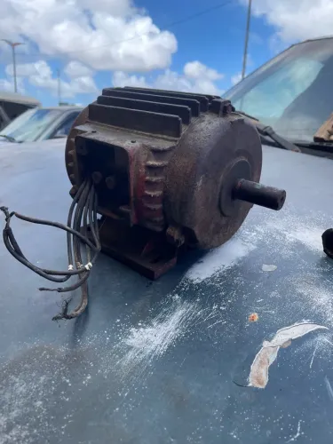 Motor trifásico 